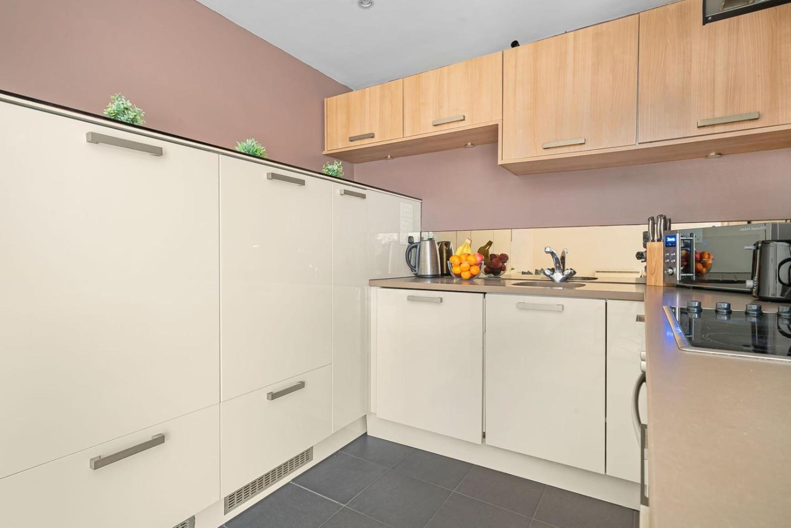 Bnbnook - Camden 2br With Terrace - King's Cross * Londra