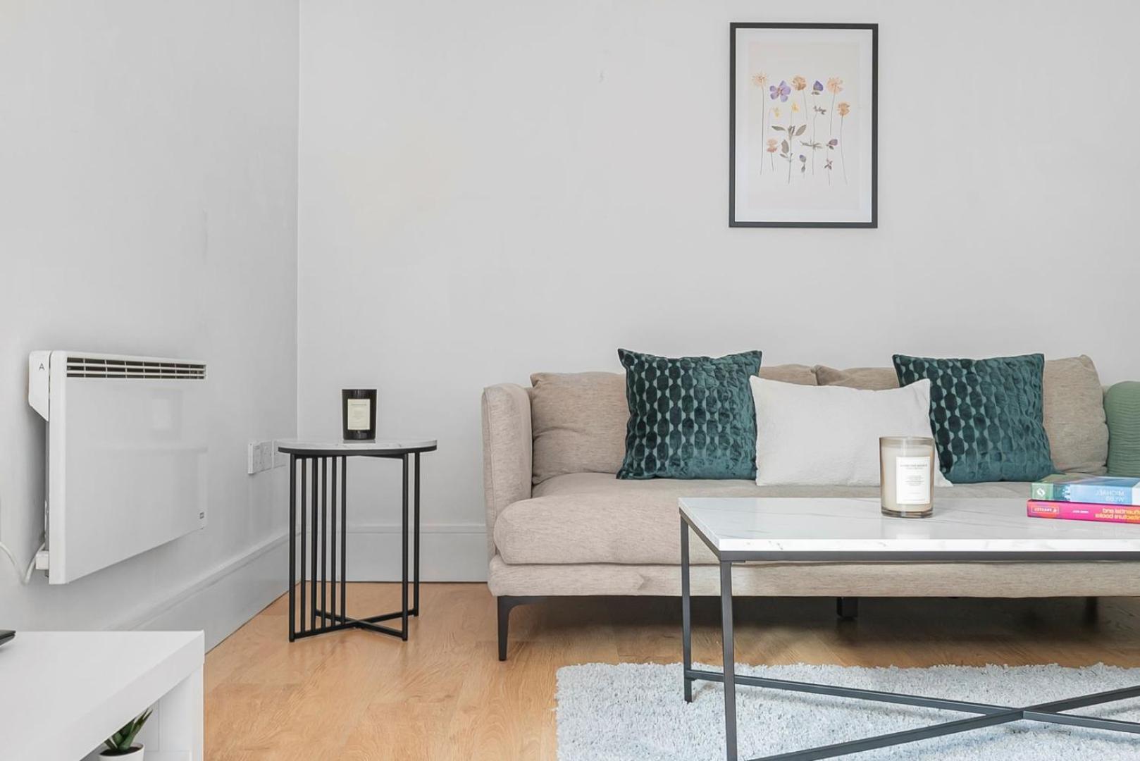 Bnbnook - Camden 2br With Terrace - King's Cross Londra