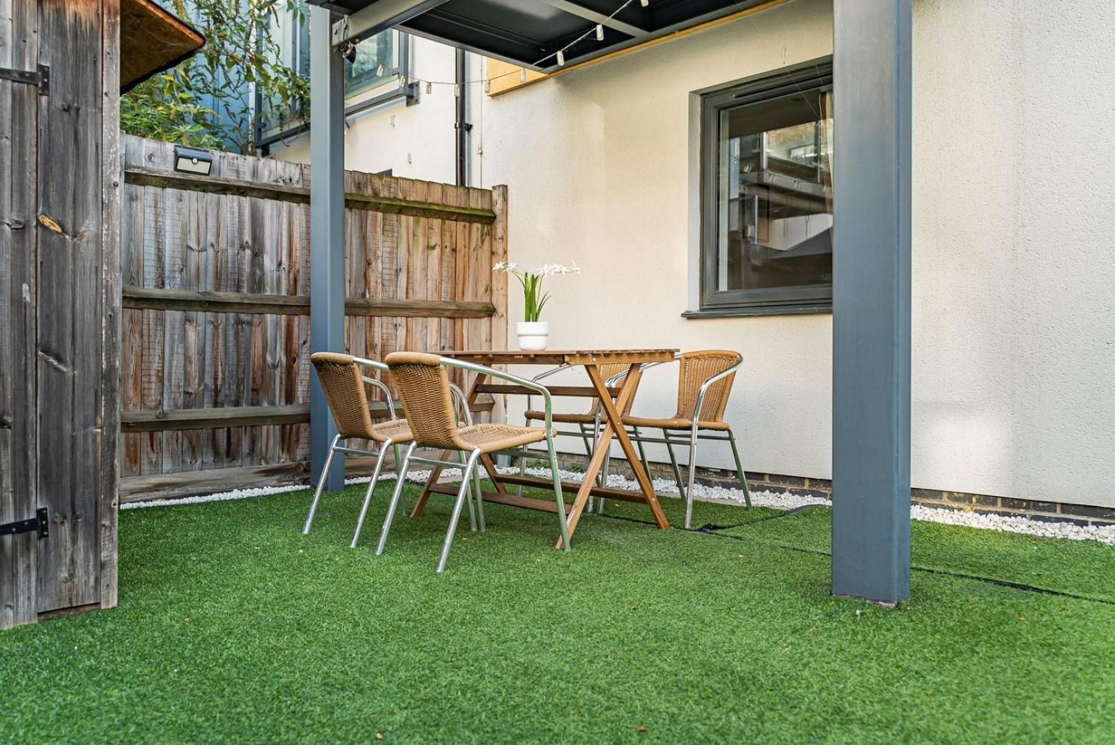 Bnbnook - Camden 2br With Terrace - King's Cross Apartment London