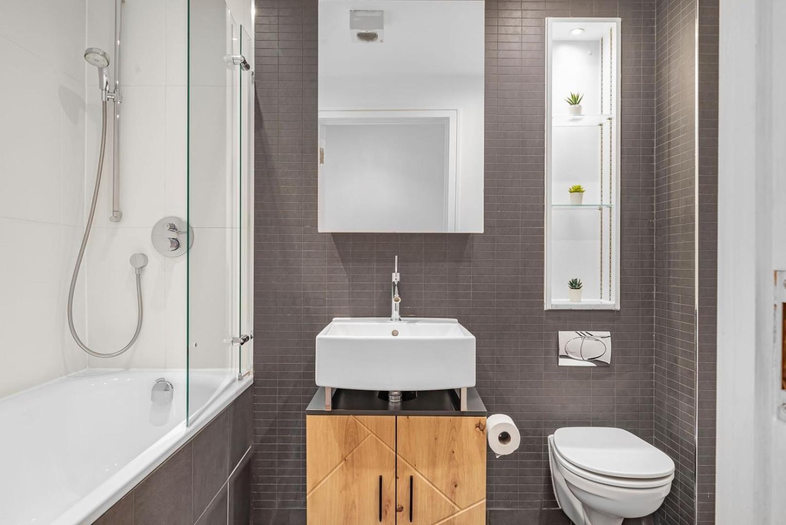 Bnbnook - Camden 2br With Terrace - King's Cross *